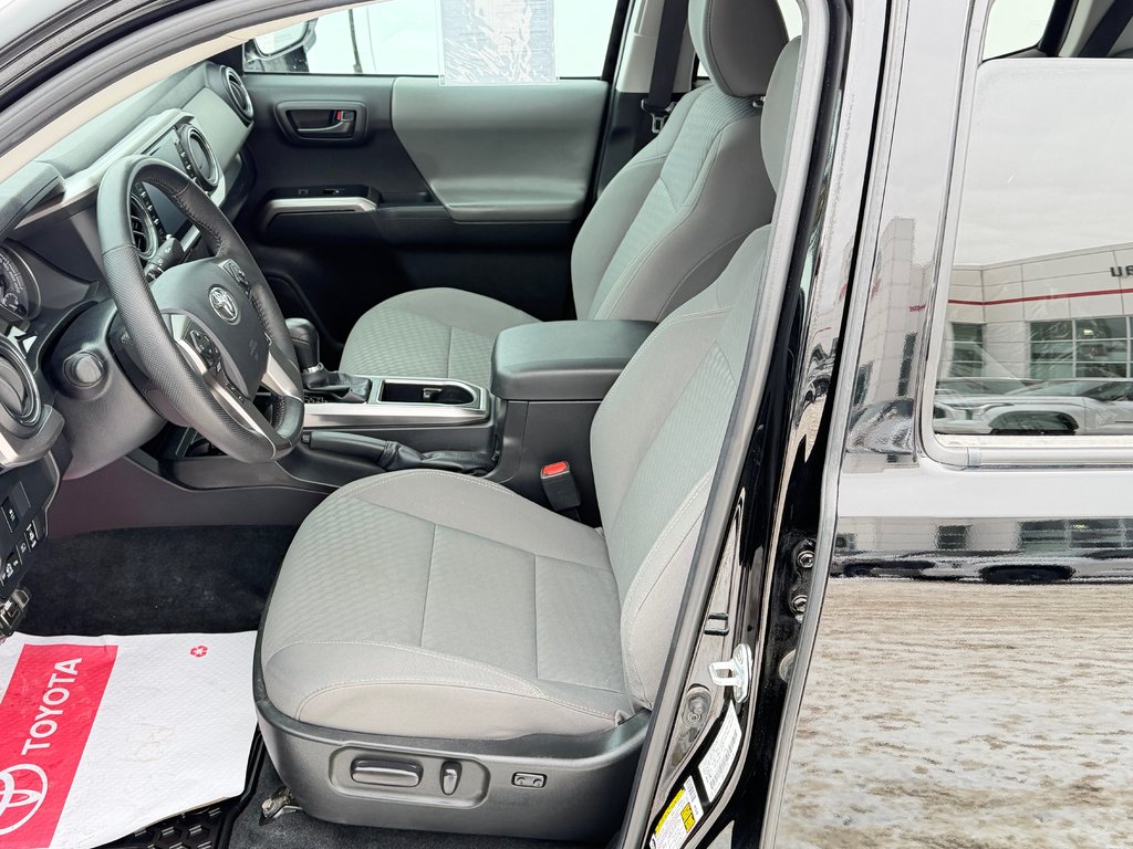 2023 Toyota Tacoma D-CAB SR5 4X4 / 36.000KM WOW / BCP ACCESSOIRES / in Thetford Mines, Quebec - 29 - w1024h768px