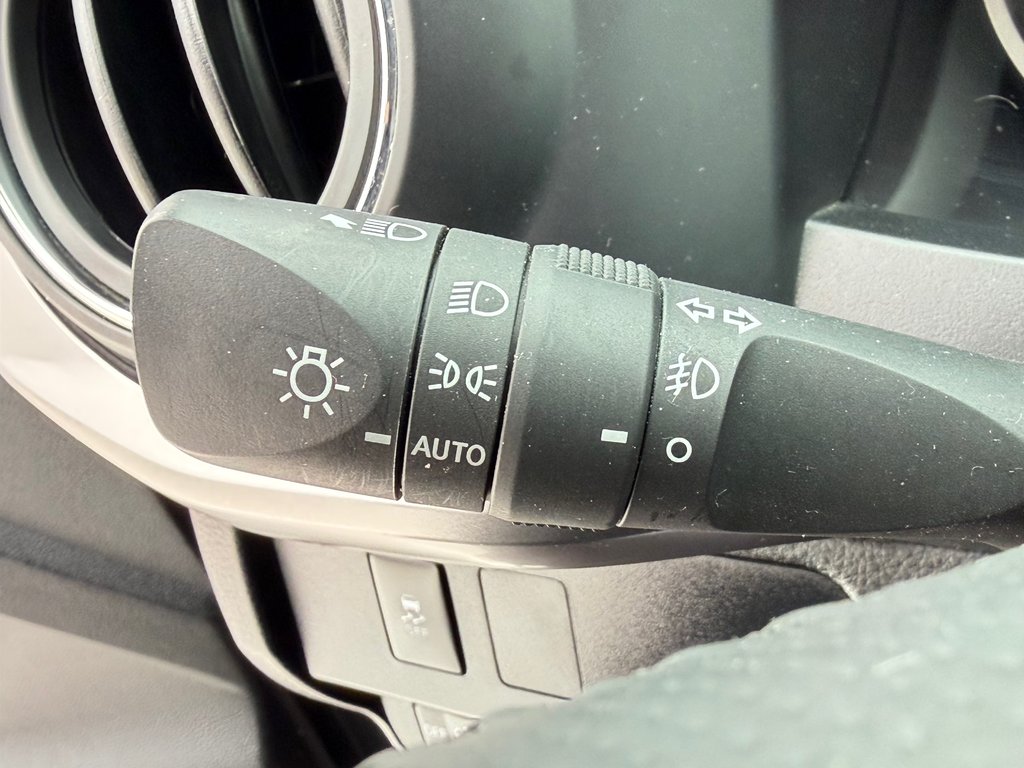 2023 Toyota Tacoma D-CAB SR5 4X4 / 36.000KM WOW / BCP ACCESSOIRES / in Thetford Mines, Quebec - 39 - w1024h768px