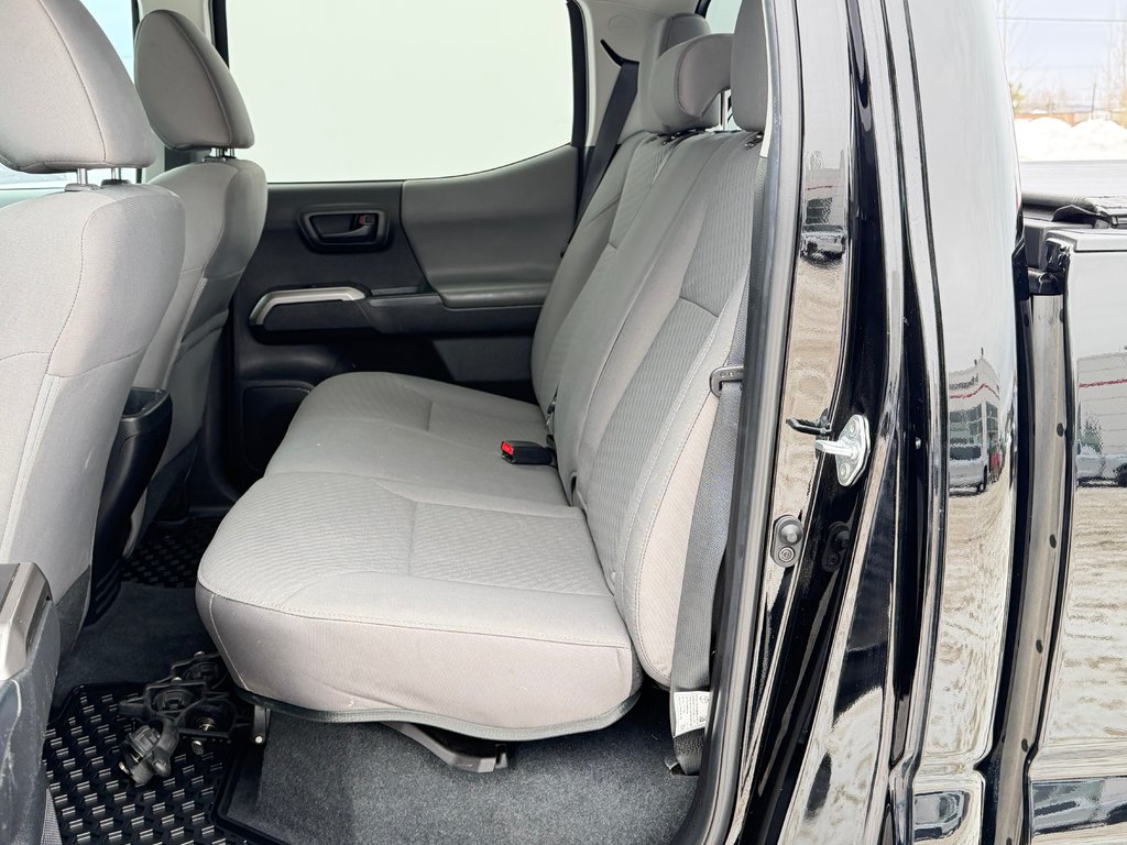 2023 Toyota Tacoma D-CAB SR5 4X4 / 36.000KM WOW / BCP ACCESSOIRES / in Thetford Mines, Quebec - 60 - w1024h768px