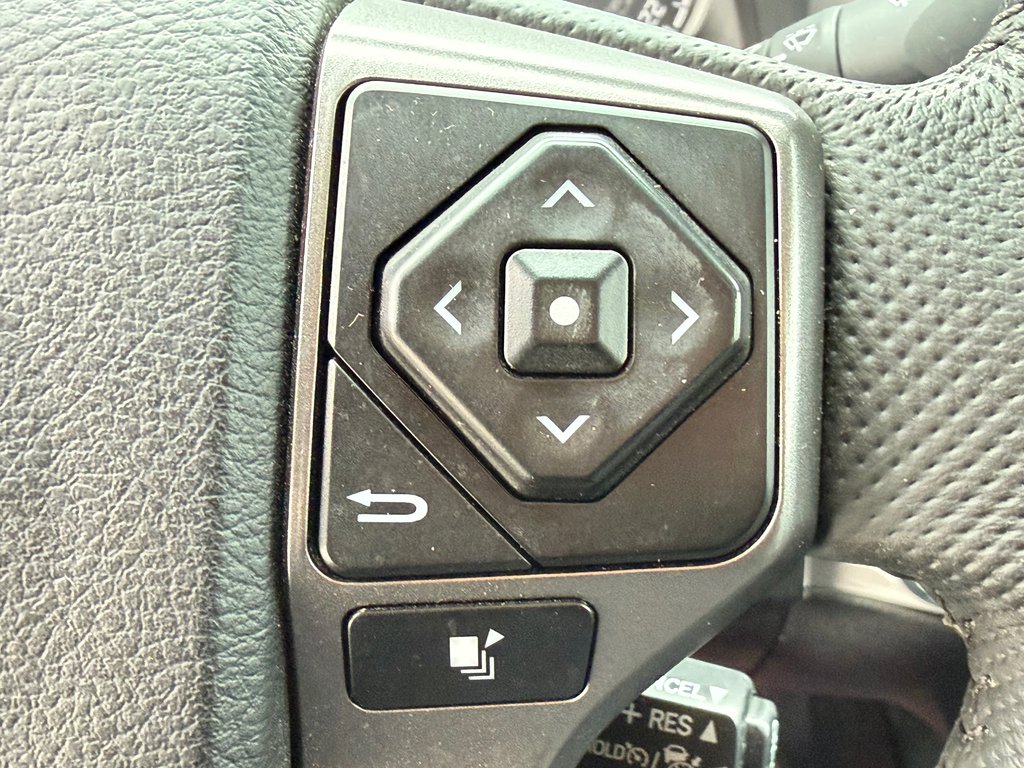 2023 Toyota Tacoma D-CAB SR5 4X4 / 36.000KM WOW / BCP ACCESSOIRES / in Thetford Mines, Quebec - 40 - w1024h768px