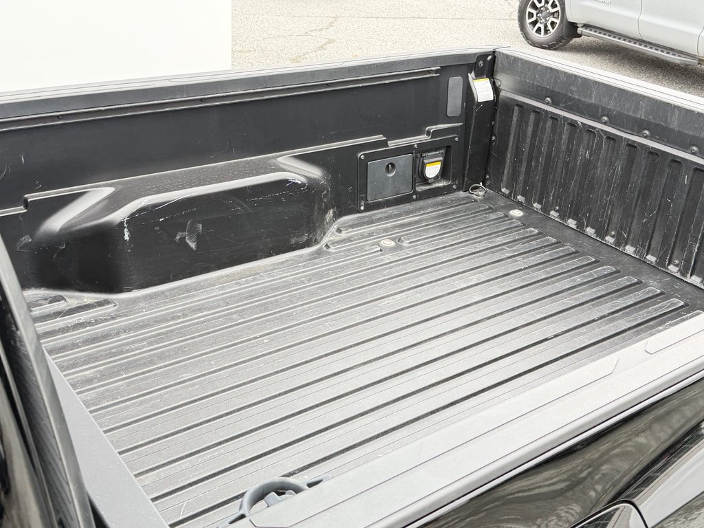 2023 Toyota Tacoma TRD OFF ROAD 4X4 / 20.400KM / PEA 30-03-28=100KM / in Thetford Mines, Quebec - 65 - w1024h768px