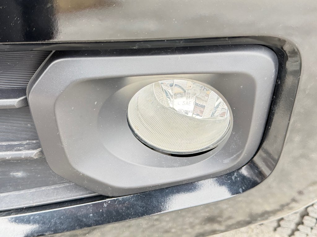 2023 Toyota Tacoma TRD OFF ROAD 4X4 / 20.400KM / PEA 30-03-28=100KM / in Thetford Mines, Quebec - 11 - w1024h768px