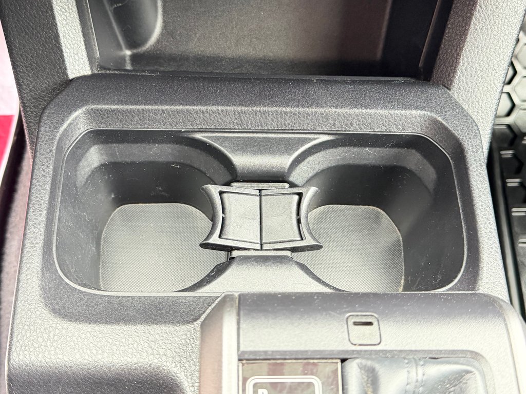 2023 Toyota Tacoma TRD OFF ROAD 4X4 / 20.400KM / PEA 30-03-28=100KM / in Thetford Mines, Quebec - 51 - w1024h768px