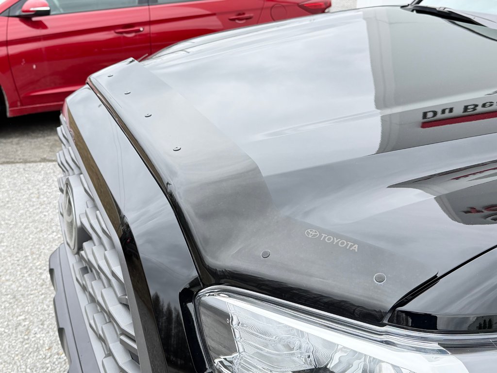2023 Toyota Tacoma TRD OFF ROAD 4X4 / 20.400KM / PEA 30-03-28=100KM / in Thetford Mines, Quebec - 14 - w1024h768px