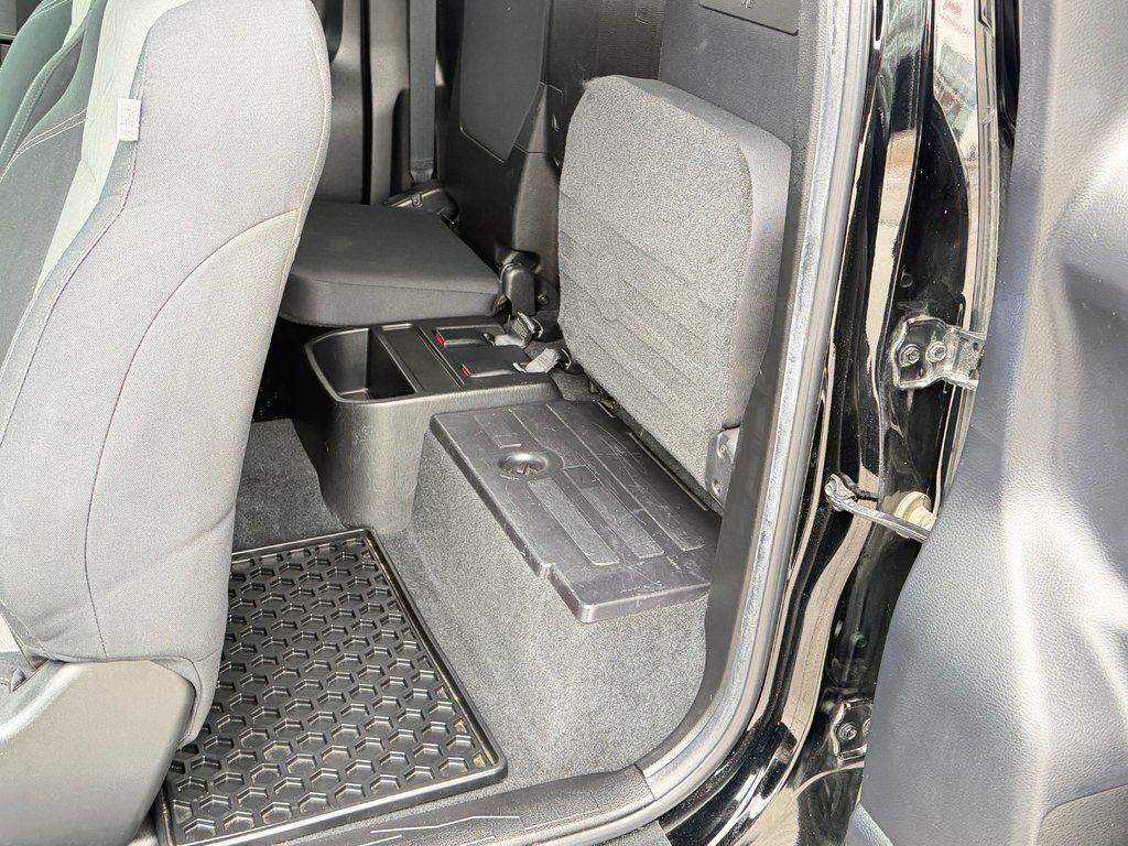 2023 Toyota Tacoma TRD OFF ROAD 4X4 / 20.400KM / PEA 30-03-28=100KM / in Thetford Mines, Quebec - 62 - w1024h768px