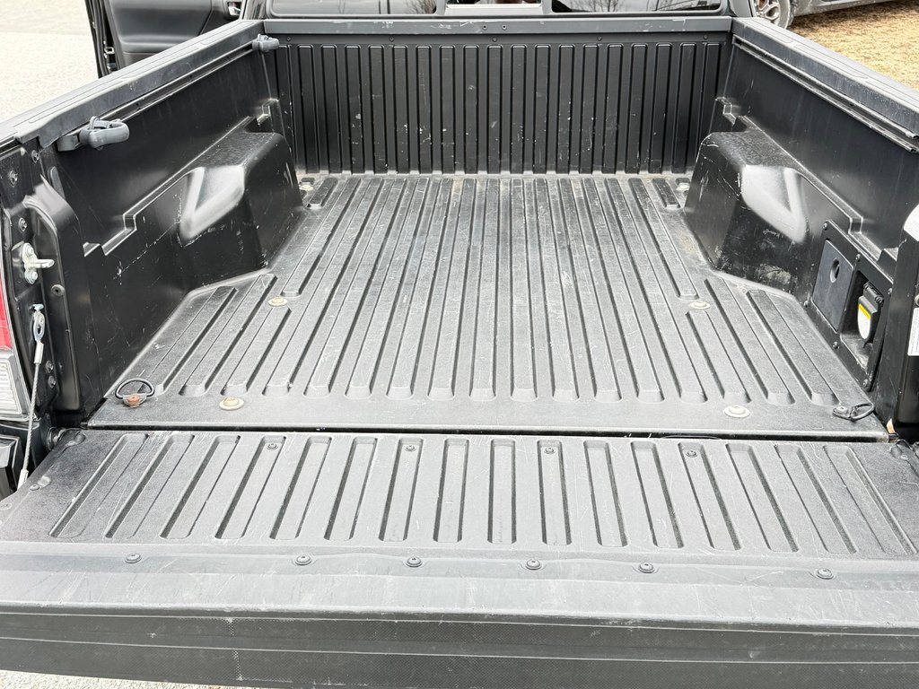 2023 Toyota Tacoma TRD OFF ROAD 4X4 / 20.400KM / PEA 30-03-28=100KM / in Thetford Mines, Quebec - 66 - w1024h768px