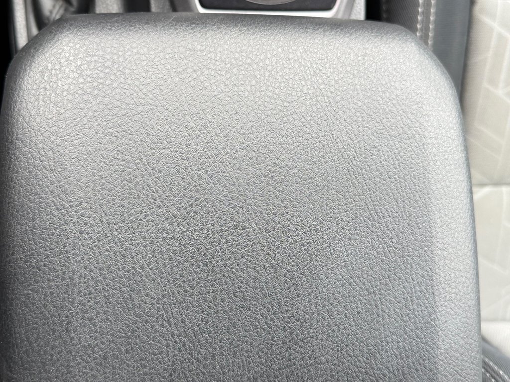 2023 Toyota Tacoma TRD OFF ROAD 4X4 / 20.400KM / PEA 30-03-28=100KM / in Thetford Mines, Quebec - 54 - w1024h768px