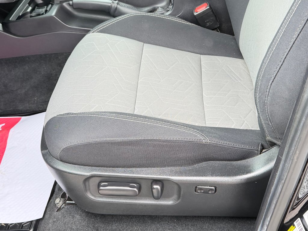 2023 Toyota Tacoma TRD OFF ROAD 4X4 / 20.400KM / PEA 30-03-28=100KM / in Thetford Mines, Quebec - 33 - w1024h768px