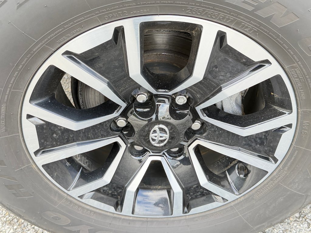 Toyota Tacoma D-CAB / 4X4 / TRD SPORT / 37.500KM / TOILE / MARCHEPIEDS  / 2023 à Thetford Mines, Québec - 15 - w1024h768px