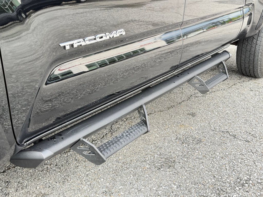 Toyota Tacoma D-CAB / 4X4 / TRD SPORT / 37.500KM / TOILE / MARCHEPIEDS  / 2023 à Thetford Mines, Québec - 17 - w1024h768px