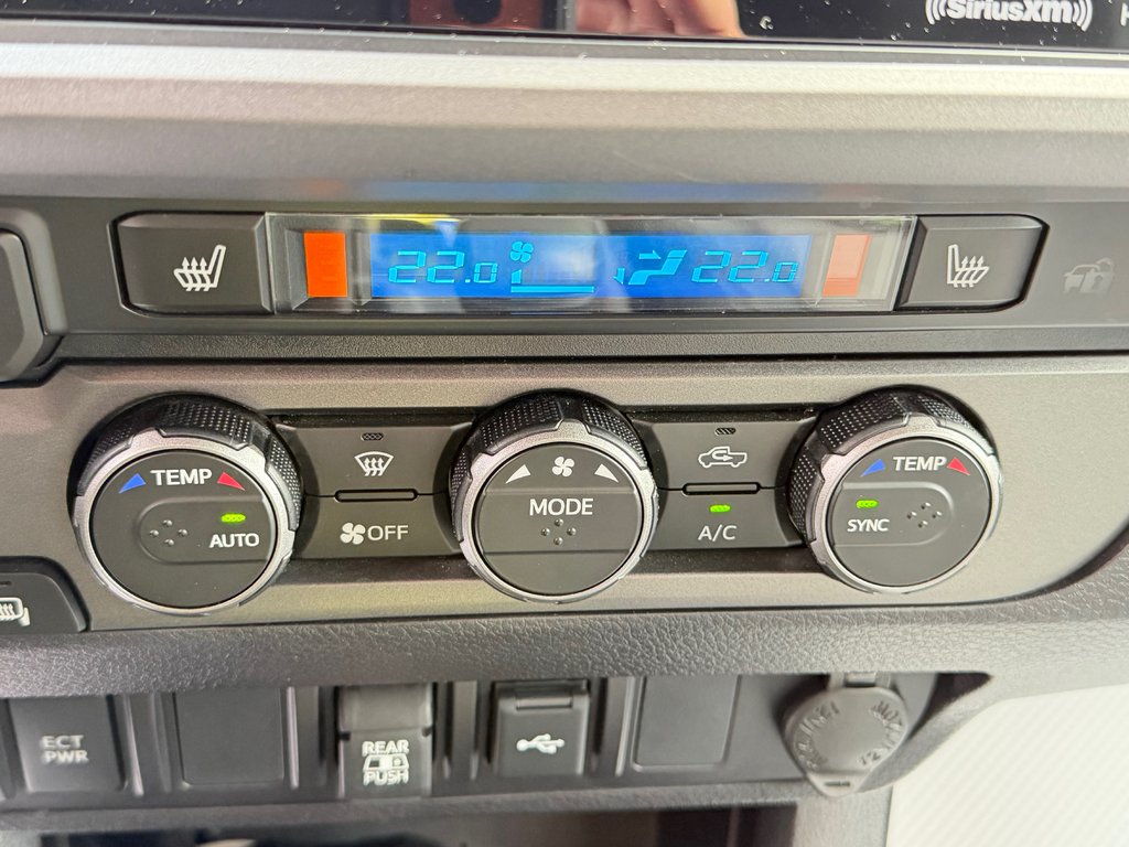 Toyota Tacoma D-CAB / 4X4 / TRD SPORT / 37.500KM / TOILE / MARCHEPIEDS  / 2023 à Thetford Mines, Québec - 50 - w1024h768px