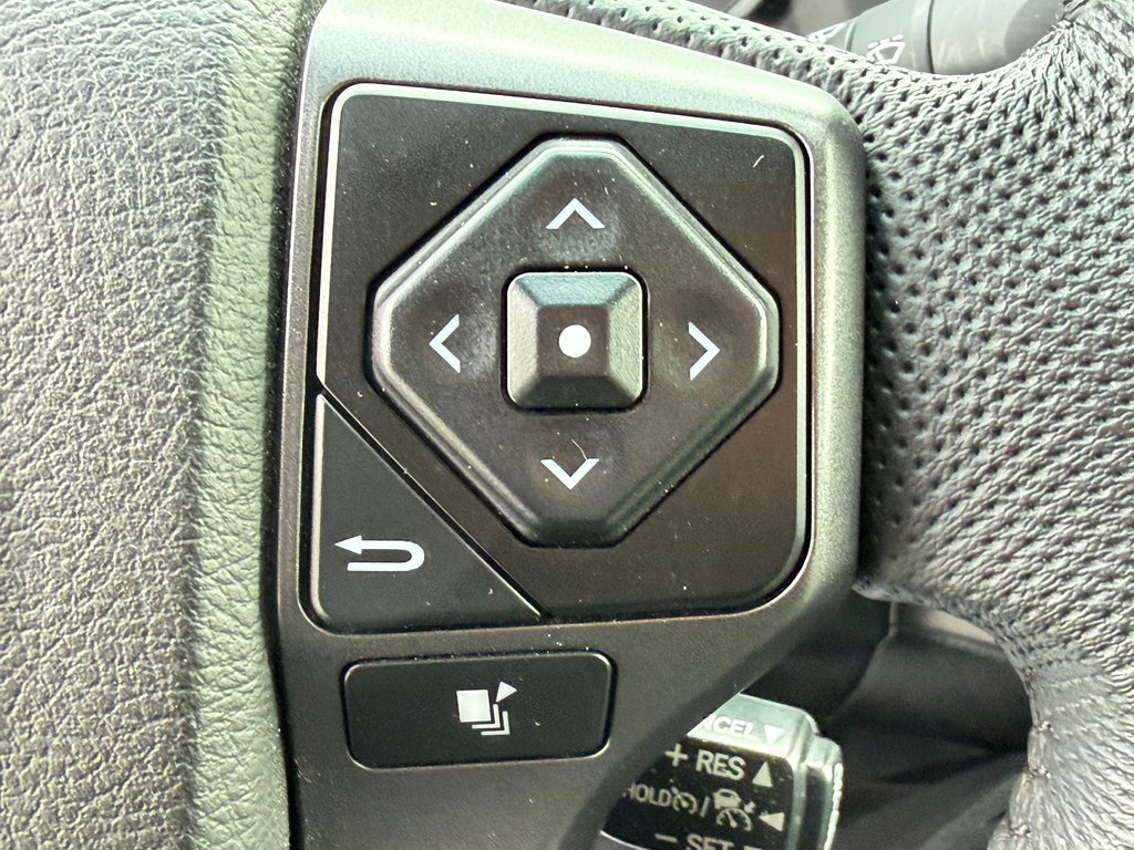 Toyota Tacoma D-CAB / 4X4 / TRD SPORT / 37.500KM / TOILE / MARCHEPIEDS  / 2023 à Thetford Mines, Québec - 38 - w1024h768px