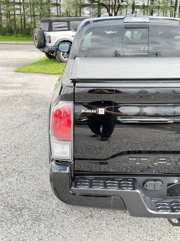 Toyota Tacoma D-CAB / 4X4 / TRD SPORT / 37.500KM / TOILE / MARCHEPIEDS  / 2023 à Thetford Mines, Québec - 21 - w1024h768px