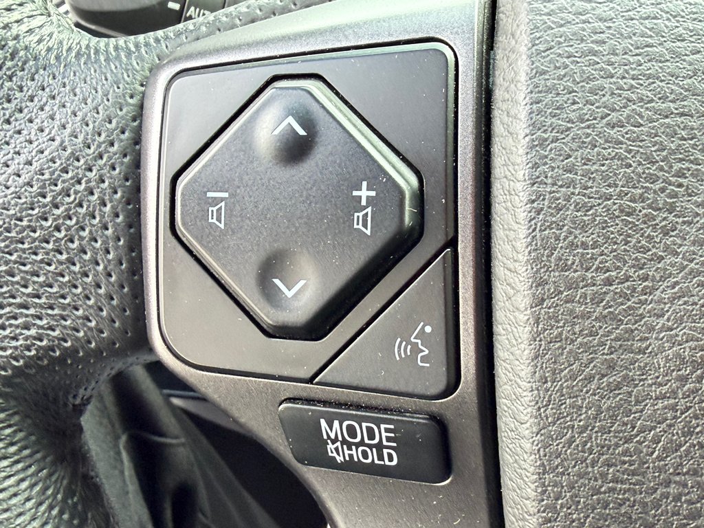 Toyota Tacoma D-CAB / 4X4 / TRD SPORT / 37.500KM / TOILE / MARCHEPIEDS  / 2023 à Thetford Mines, Québec - 35 - w1024h768px