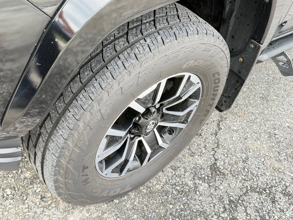 Toyota Tacoma D-CAB / 4X4 / TRD SPORT / 37.500KM / TOILE / MARCHEPIEDS  / 2023 à Thetford Mines, Québec - 14 - w1024h768px