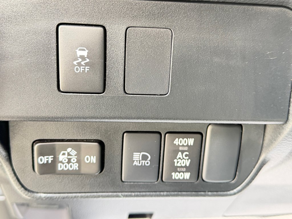 Toyota Tacoma D-CAB / 4X4 / TRD SPORT / 37.500KM / TOILE / MARCHEPIEDS  / 2023 à Thetford Mines, Québec - 33 - w1024h768px