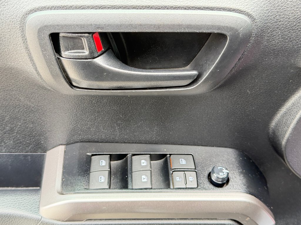 2023 Toyota Tacoma D-CAB / TRAIL / 18.000KM / PEA 27-07-27=100KM / in Thetford Mines, Quebec - 34 - w1024h768px