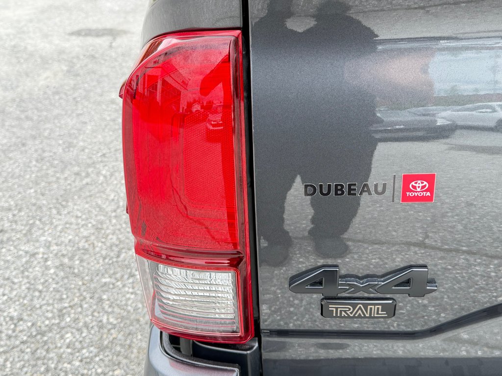 2023 Toyota Tacoma D-CAB / TRAIL / 18.000KM / PEA 27-07-27=100KM / in Thetford Mines, Quebec - 27 - w1024h768px