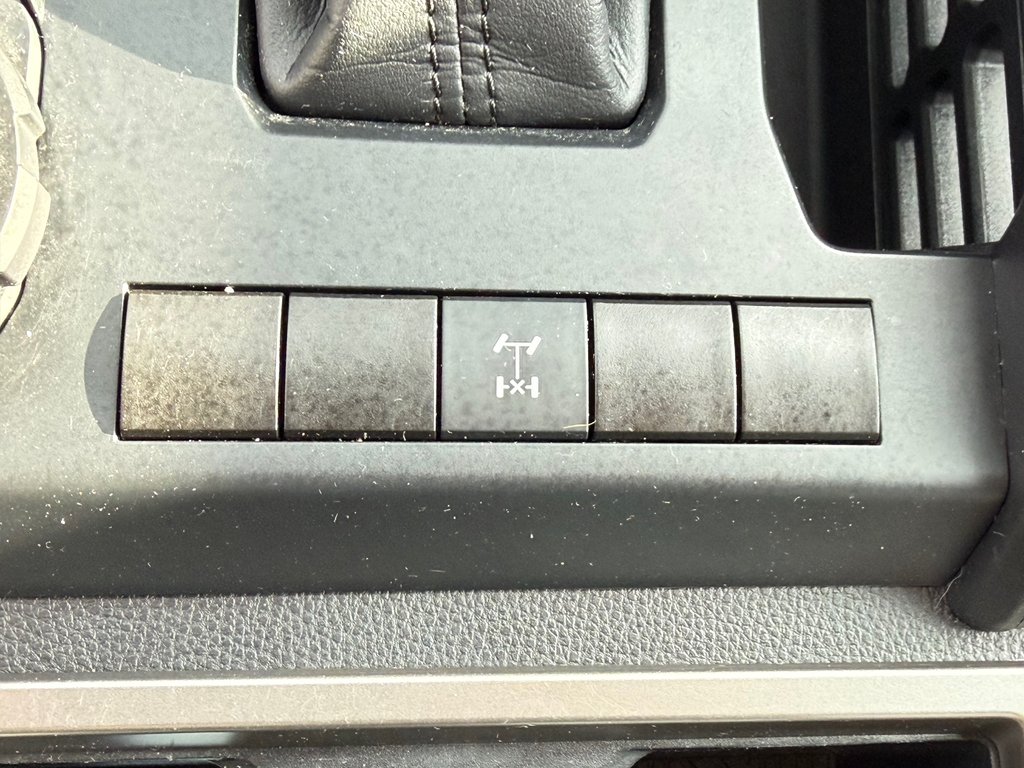 2024 Toyota Tacoma RACK TOIT TOYOTA / MARCHE-PIED / TOILE BOITE /  MARCHE DE BOITE  / PEA 29-09-29=100KM / in Thetford Mines, Quebec - 51 - w1024h768px