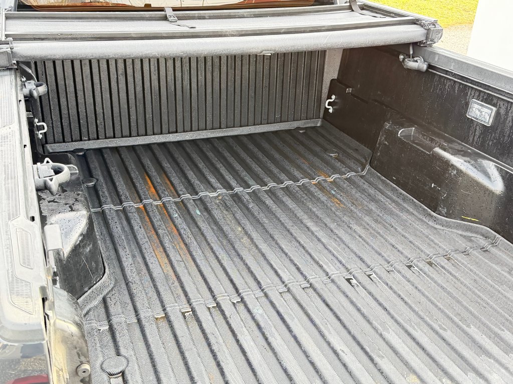 2024 Toyota Tacoma RACK TOIT TOYOTA / MARCHE-PIED / TOILE BOITE /  MARCHE DE BOITE  / PEA 29-09-29=100KM / in Thetford Mines, Quebec - 66 - w1024h768px
