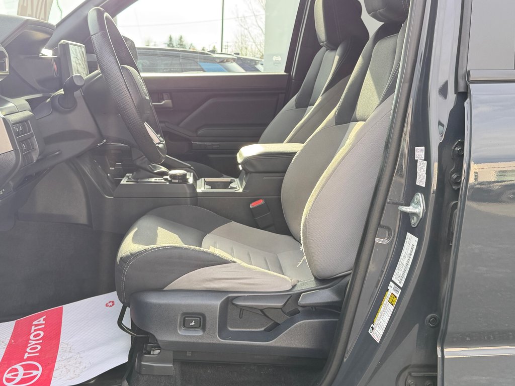 2024 Toyota Tacoma RACK TOIT TOYOTA / MARCHE-PIED / TOILE BOITE /  MARCHE DE BOITE  / PEA 29-09-29=100KM / in Thetford Mines, Quebec - 25 - w1024h768px