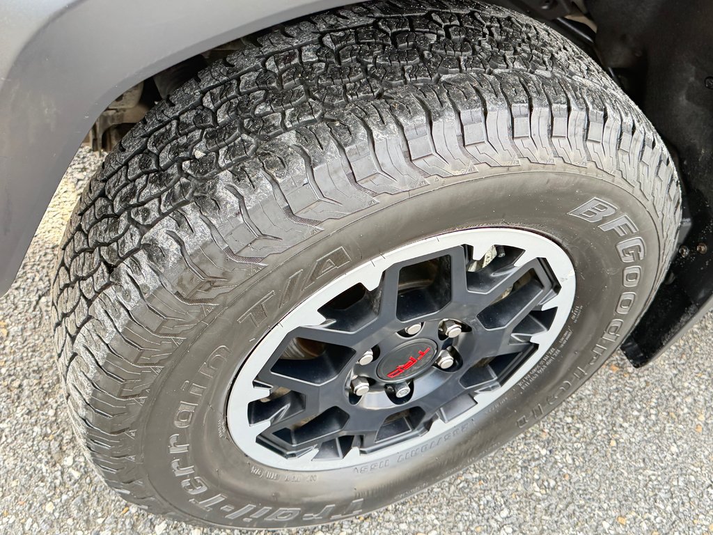 2024 Toyota Tacoma RACK TOIT TOYOTA / MARCHE-PIED / TOILE BOITE /  MARCHE DE BOITE  / PEA 29-09-29=100KM / in Thetford Mines, Quebec - 13 - w1024h768px