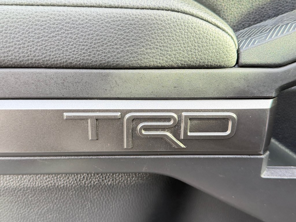2024 Toyota Tacoma RACK TOIT TOYOTA / MARCHE-PIED / TOILE BOITE /  MARCHE DE BOITE  / PEA 29-09-29=100KM / in Thetford Mines, Quebec - 31 - w1024h768px