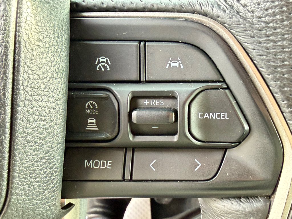 2024 Toyota Tacoma RACK TOIT TOYOTA / MARCHE-PIED / TOILE BOITE /  MARCHE DE BOITE  / PEA 29-09-29=100KM / in Thetford Mines, Quebec - 38 - w1024h768px