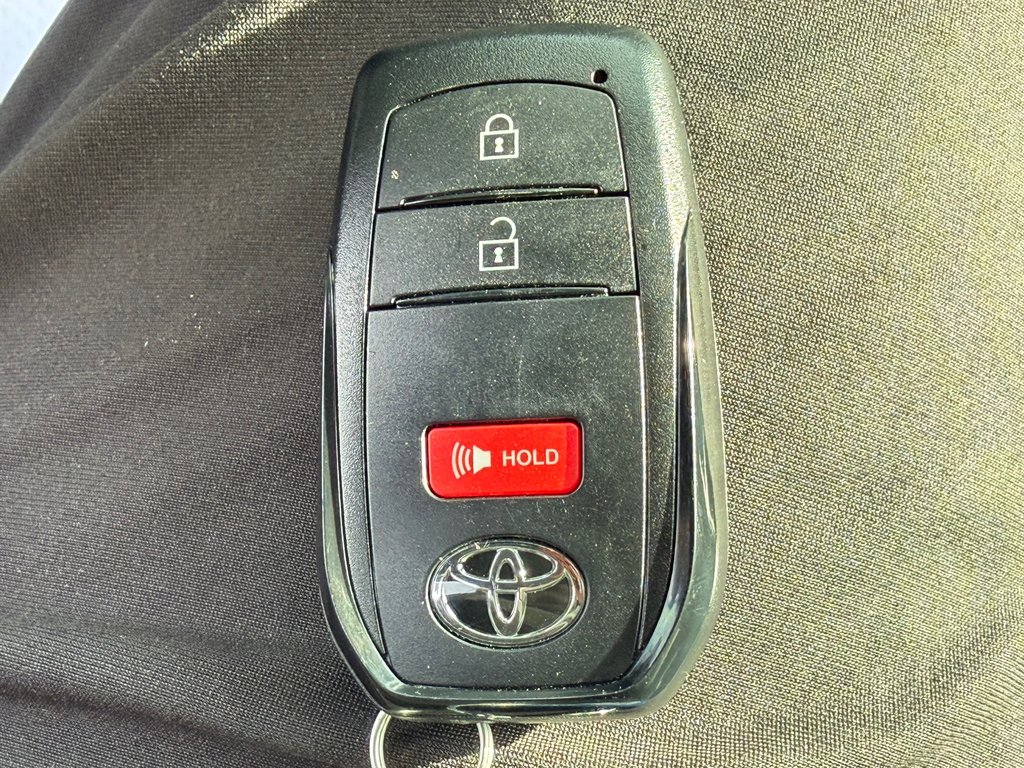 2024 Toyota Tacoma RACK TOIT TOYOTA / MARCHE-PIED / TOILE BOITE /  MARCHE DE BOITE  / PEA 29-09-29=100KM / in Thetford Mines, Quebec - 58 - w1024h768px