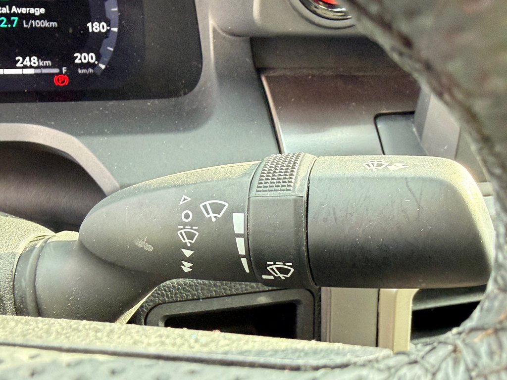 2024 Toyota Tacoma RACK TOIT TOYOTA / MARCHE-PIED / TOILE BOITE /  MARCHE DE BOITE  / PEA 29-09-29=100KM / in Thetford Mines, Quebec - 39 - w1024h768px