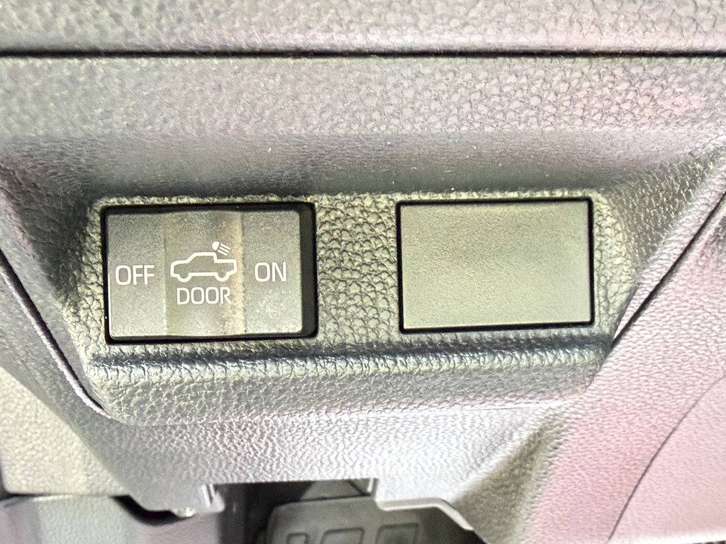 2024 Toyota Tacoma RACK TOIT TOYOTA / MARCHE-PIED / TOILE BOITE /  MARCHE DE BOITE  / PEA 29-09-29=100KM / in Thetford Mines, Quebec - 34 - w1024h768px
