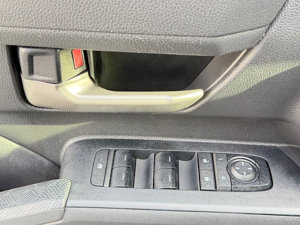 2024 Toyota Tacoma RACK TOIT TOYOTA / MARCHE-PIED / TOILE BOITE /  MARCHE DE BOITE  / PEA 29-09-29=100KM / in Thetford Mines, Quebec - 24 - w1024h768px