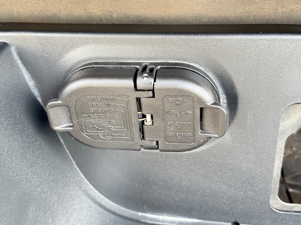 2024 Toyota Tacoma RACK TOIT TOYOTA / MARCHE-PIED / TOILE BOITE /  MARCHE DE BOITE  / PEA 29-09-29=100KM / in Thetford Mines, Quebec - 27 - w1024h768px