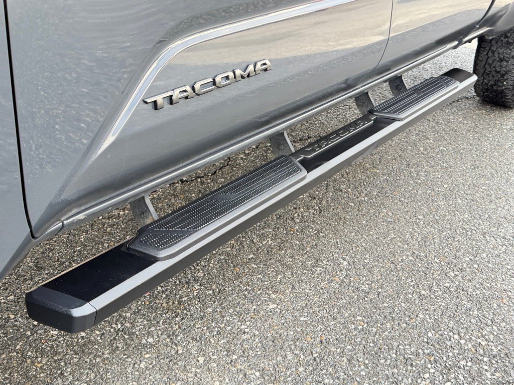 2024 Toyota Tacoma RACK TOIT TOYOTA / MARCHE-PIED / TOILE BOITE /  MARCHE DE BOITE  / PEA 29-09-29=100KM / in Thetford Mines, Quebec - 18 - w1024h768px