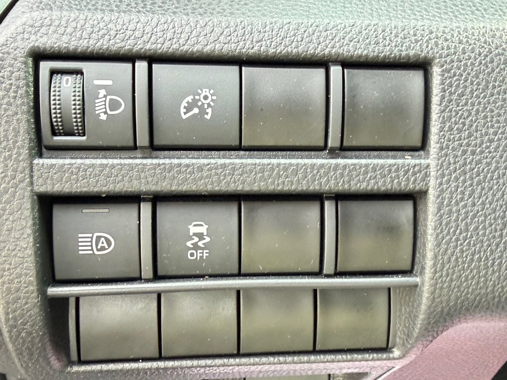 2024 Toyota Tacoma RACK TOIT TOYOTA / MARCHE-PIED / TOILE BOITE /  MARCHE DE BOITE  / PEA 29-09-29=100KM / in Thetford Mines, Quebec - 33 - w1024h768px
