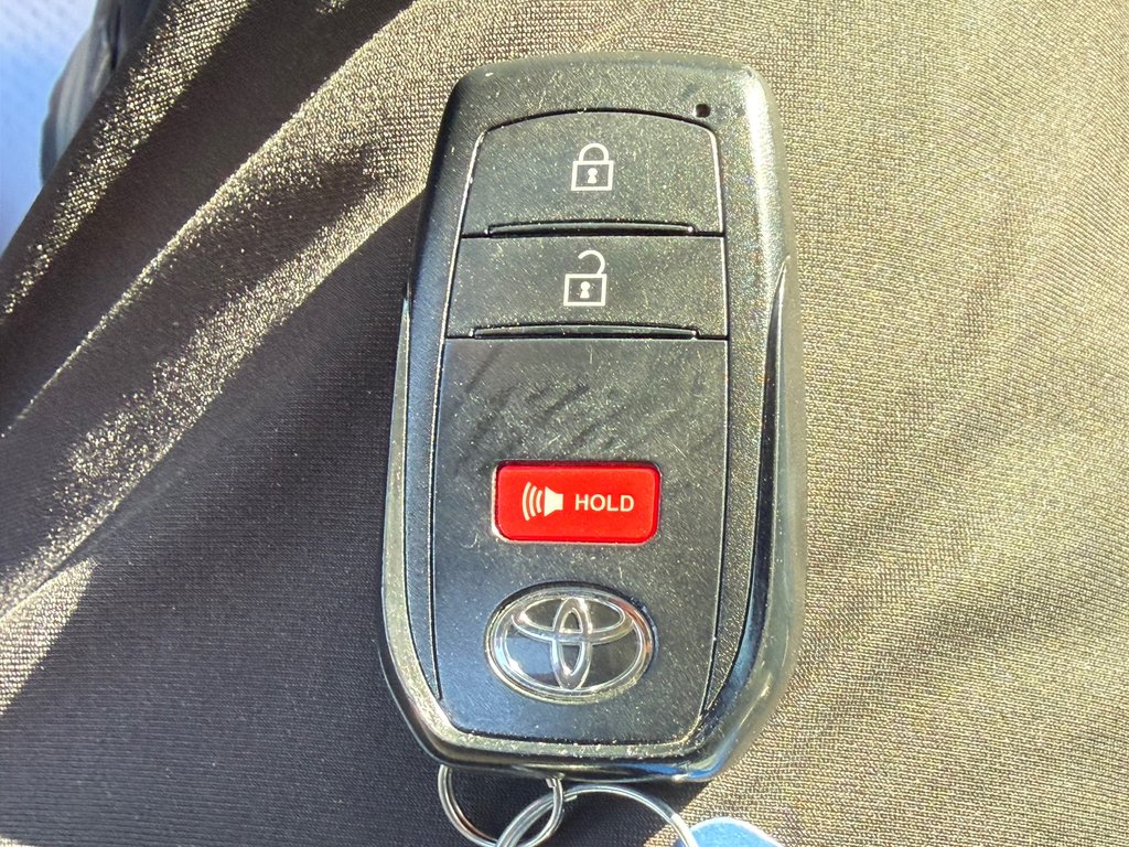 2024 Toyota Tacoma DOUBLE CAB / TRD SPORT / MOINS CHER DU NET / in Thetford Mines, Quebec - 57 - w1024h768px