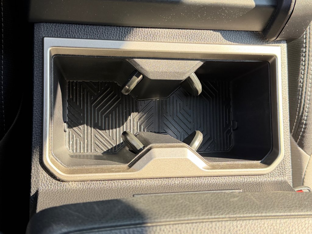 2024 Toyota Tacoma DOUBLE CAB / TRD SPORT / MOINS CHER DU NET / in Thetford Mines, Quebec - 51 - w1024h768px
