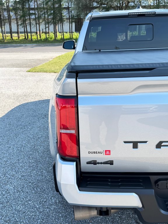 2024 Toyota Tacoma DOUBLE CAB / TRD SPORT / MOINS CHER DU NET / in Thetford Mines, Quebec - 22 - w1024h768px