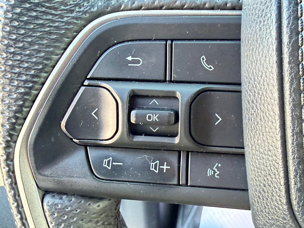 2024 Toyota Tacoma DOUBLE CAB / TRD SPORT / MOINS CHER DU NET / in Thetford Mines, Quebec - 39 - w1024h768px