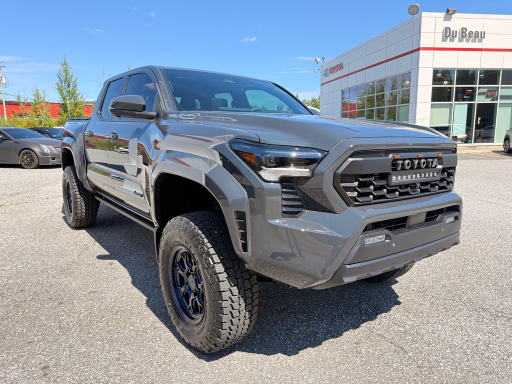 Toyota TACOMA HYBRIDE LIMITED EDITION NOLS SPORT  2025 à Thetford Mines, Québec - 4 - w1024h768px
