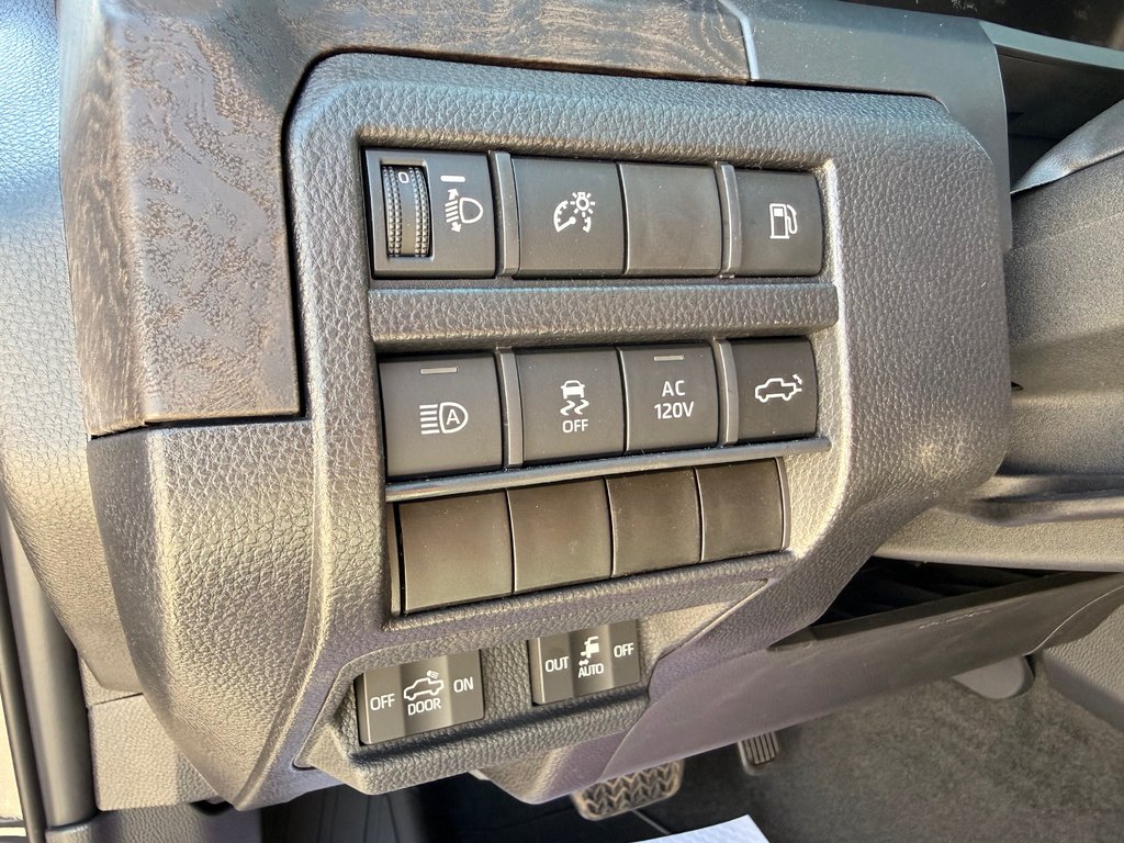 Toyota TACOMA HYBRIDE LIMITED EDITION NOLS SPORT  2025 à Thetford Mines, Québec - 29 - w1024h768px