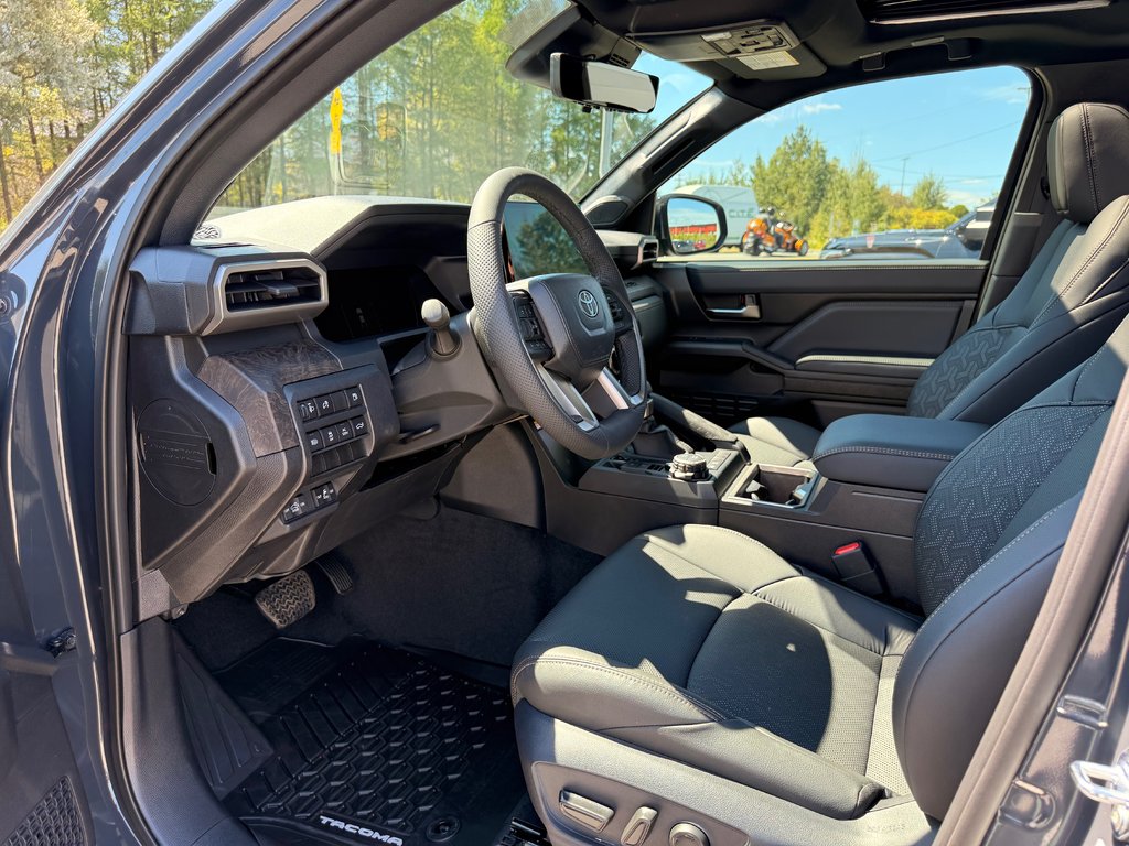 Toyota TACOMA HYBRIDE LIMITED EDITION NOLS SPORT  2025 à Thetford Mines, Québec - 25 - w1024h768px