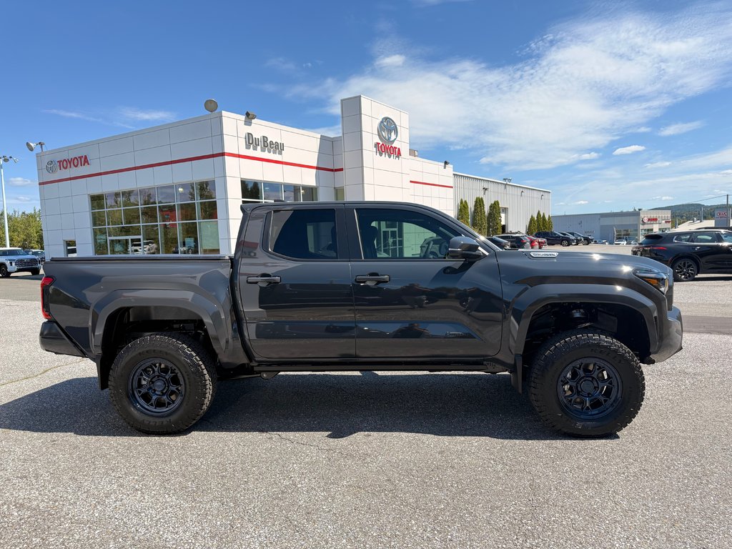 Toyota TACOMA HYBRIDE LIMITED EDITION NOLS SPORT  2025 à Thetford Mines, Québec - 5 - w1024h768px