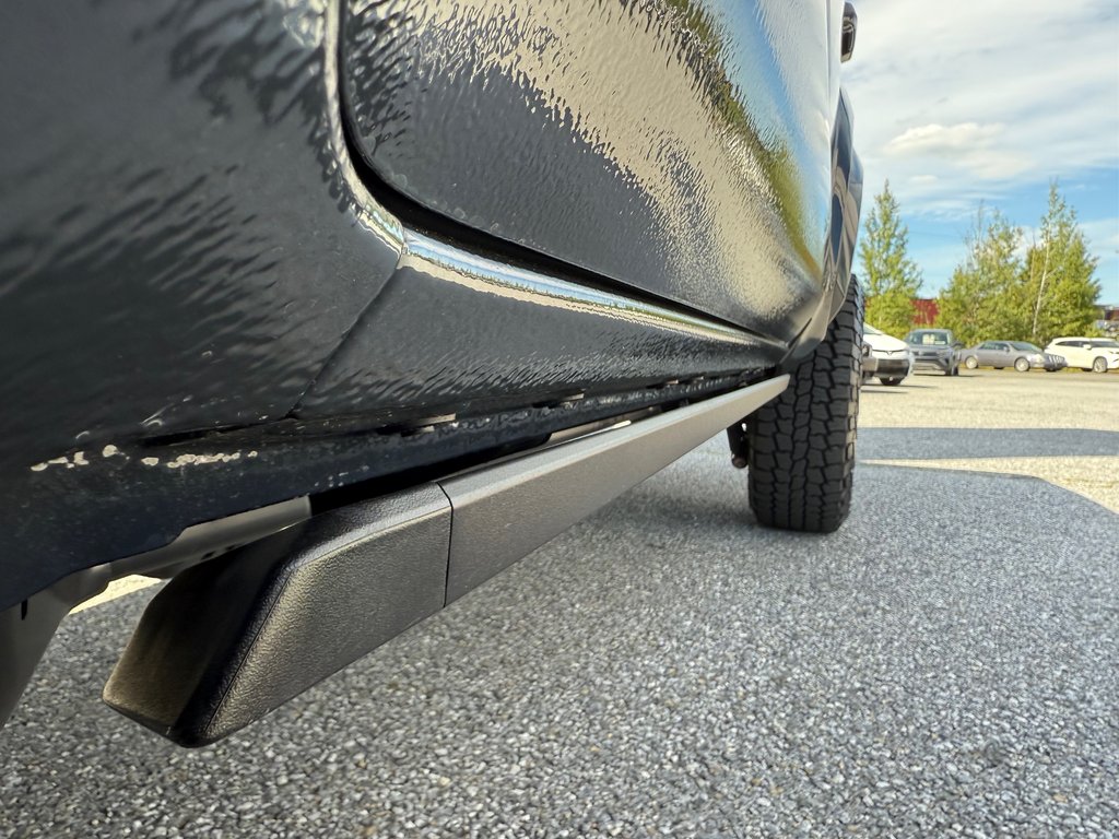 Toyota TACOMA HYBRIDE LIMITED EDITION NOLS SPORT  2025 à Thetford Mines, Québec - 22 - w1024h768px