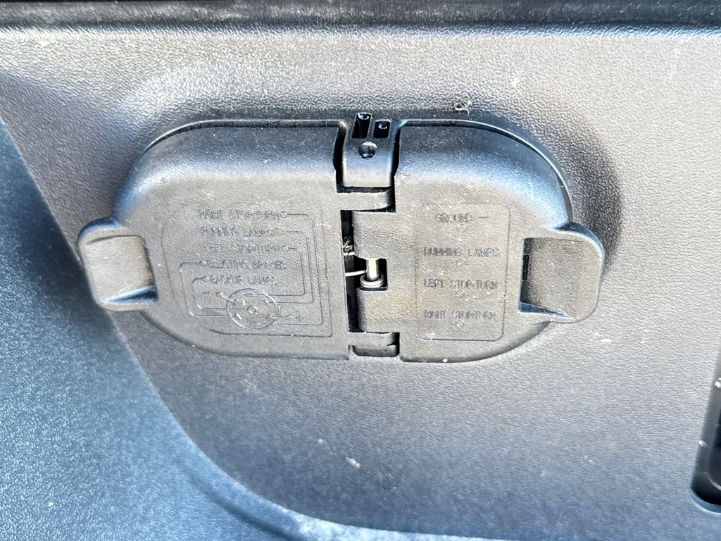 2025 Toyota Tacoma in Thetford Mines, Quebec - 26 - w1024h768px
