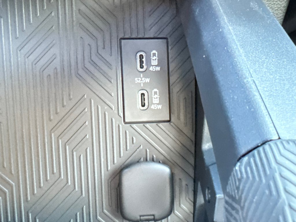 2025 Toyota Tacoma in Thetford Mines, Quebec - 54 - w1024h768px