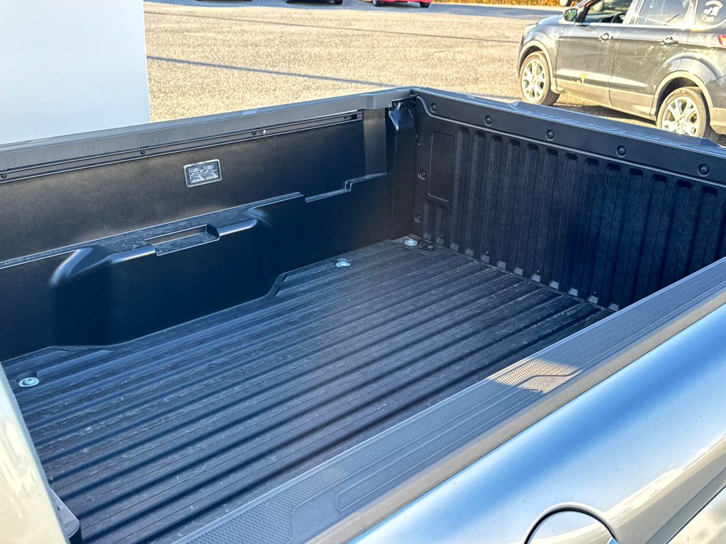 2025 Toyota Tacoma in Thetford Mines, Quebec - 70 - w1024h768px