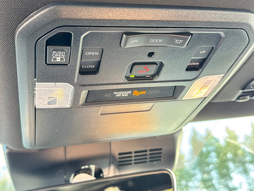 2025 Toyota Tacoma in Thetford Mines, Quebec - 64 - w1024h768px