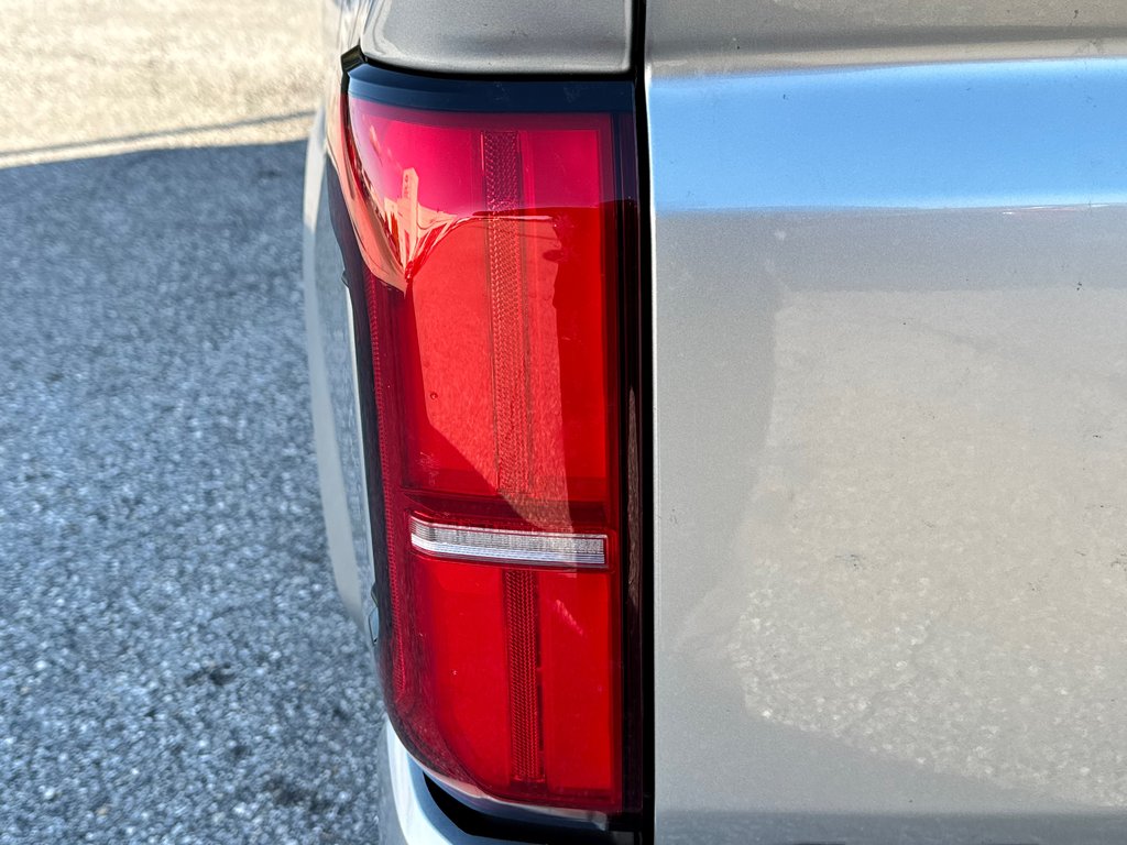 2025 Toyota Tacoma in Thetford Mines, Quebec - 24 - w1024h768px