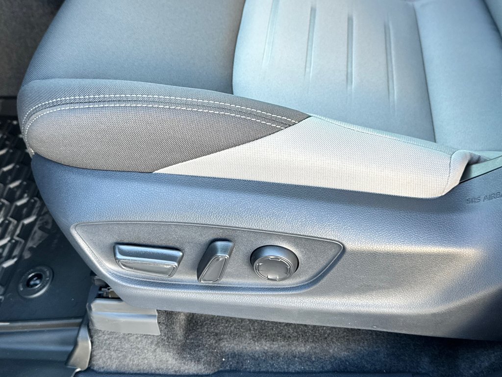 2025 Toyota Tacoma in Thetford Mines, Quebec - 34 - w1024h768px